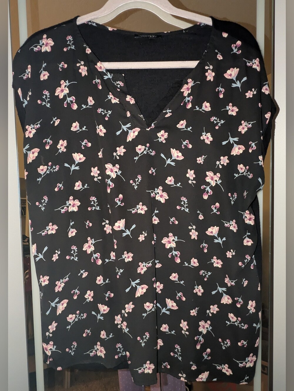 Women's Black Floral V-Neck Sleep Top - Pink Blossom Print